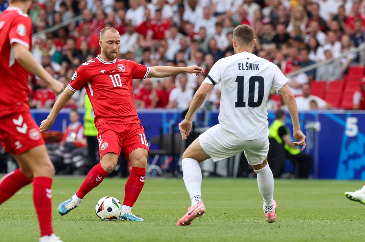 Фрагмент матча Словения — Дания