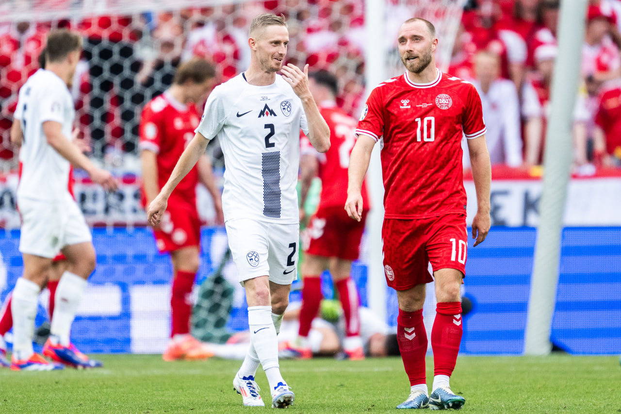 Фрагмент матча Словения — Дания