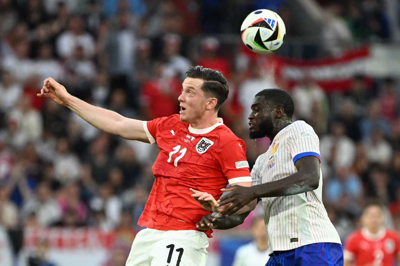 Фрагмент матча Австрия — Франция