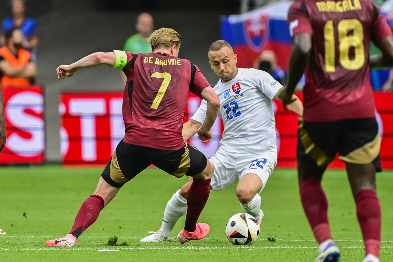 Фрагмент матча Бельгия — Словакия