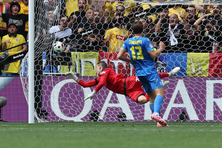 Андрей Лунин