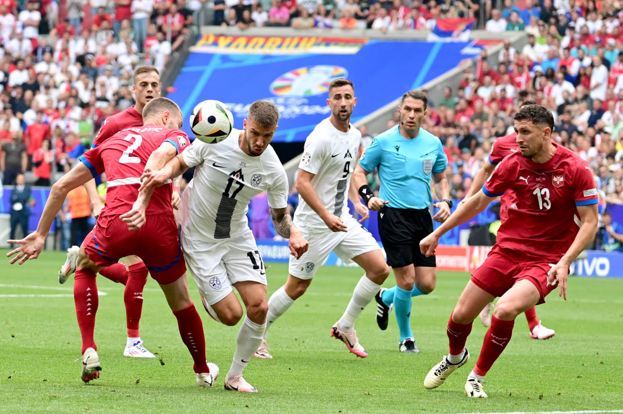 Фрагмент матча Словения — Сербия