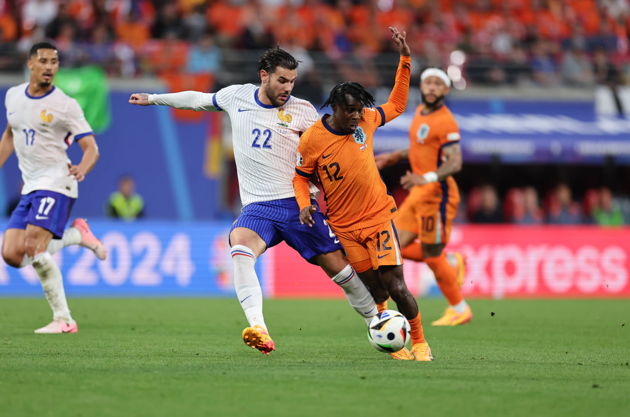 Фрагмент матча Нидерланды — Франция