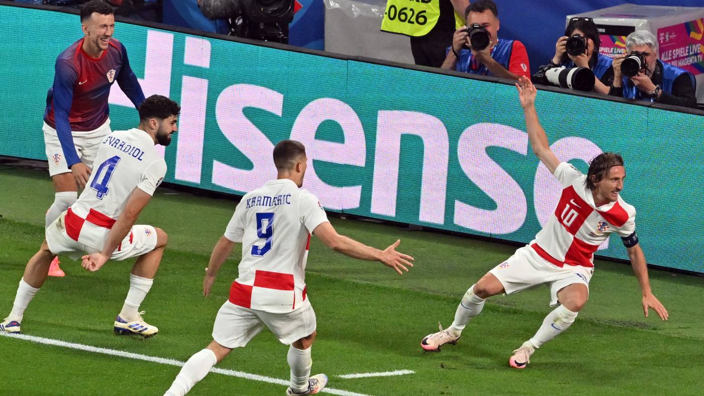 Лука Модрич открыл счет