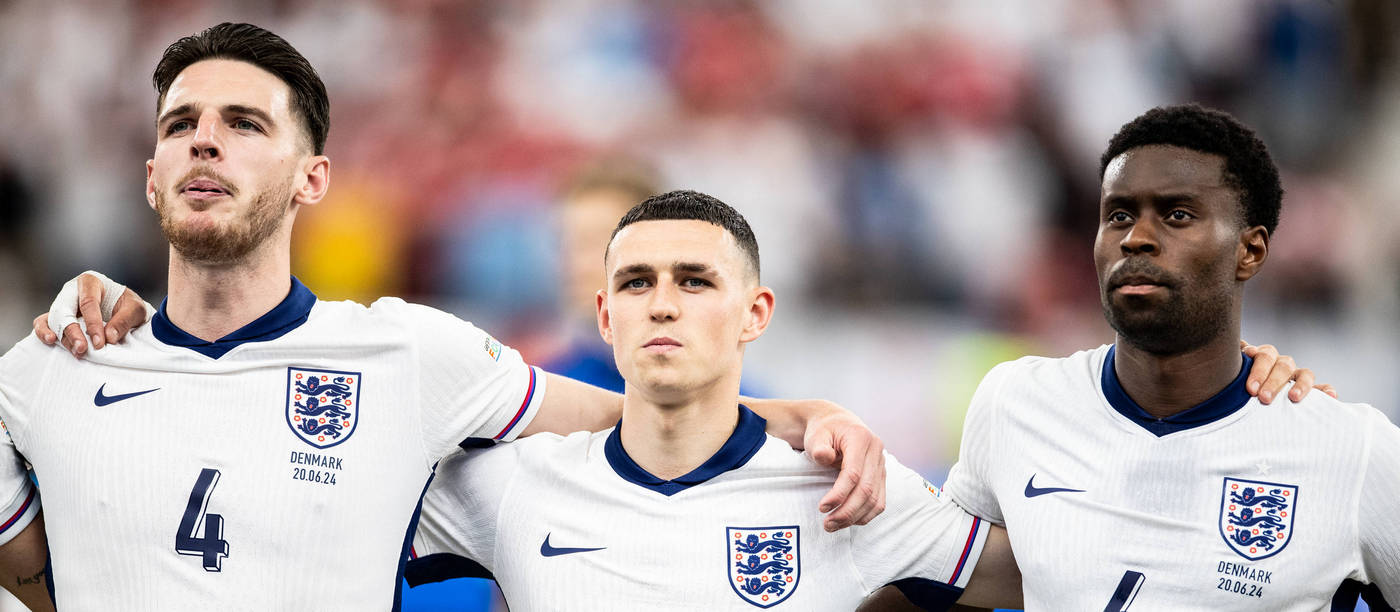 Деклан Райс, Фил Фоден и Марк Гуэхи перед матчем Англия — Дания