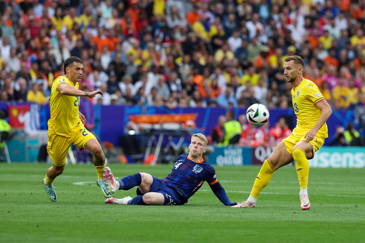 Фрагмент матча Румыния — Нидерланды