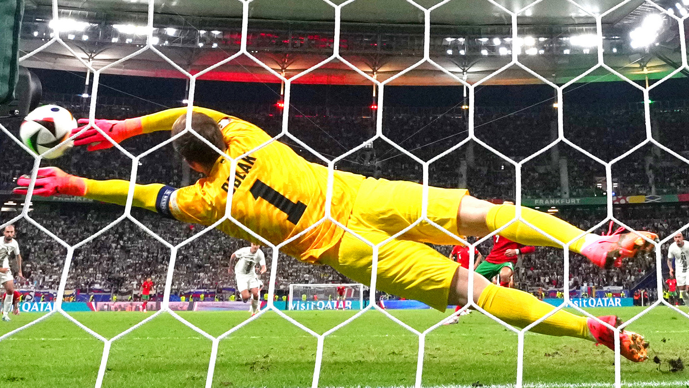 Ян Облак отразил удар Криштиану Роналду в овертайме