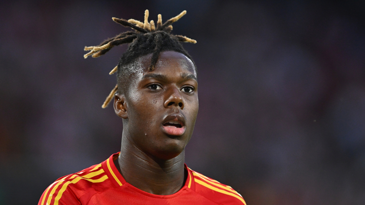 Нико Уильямс — полузащитник сборной Испании