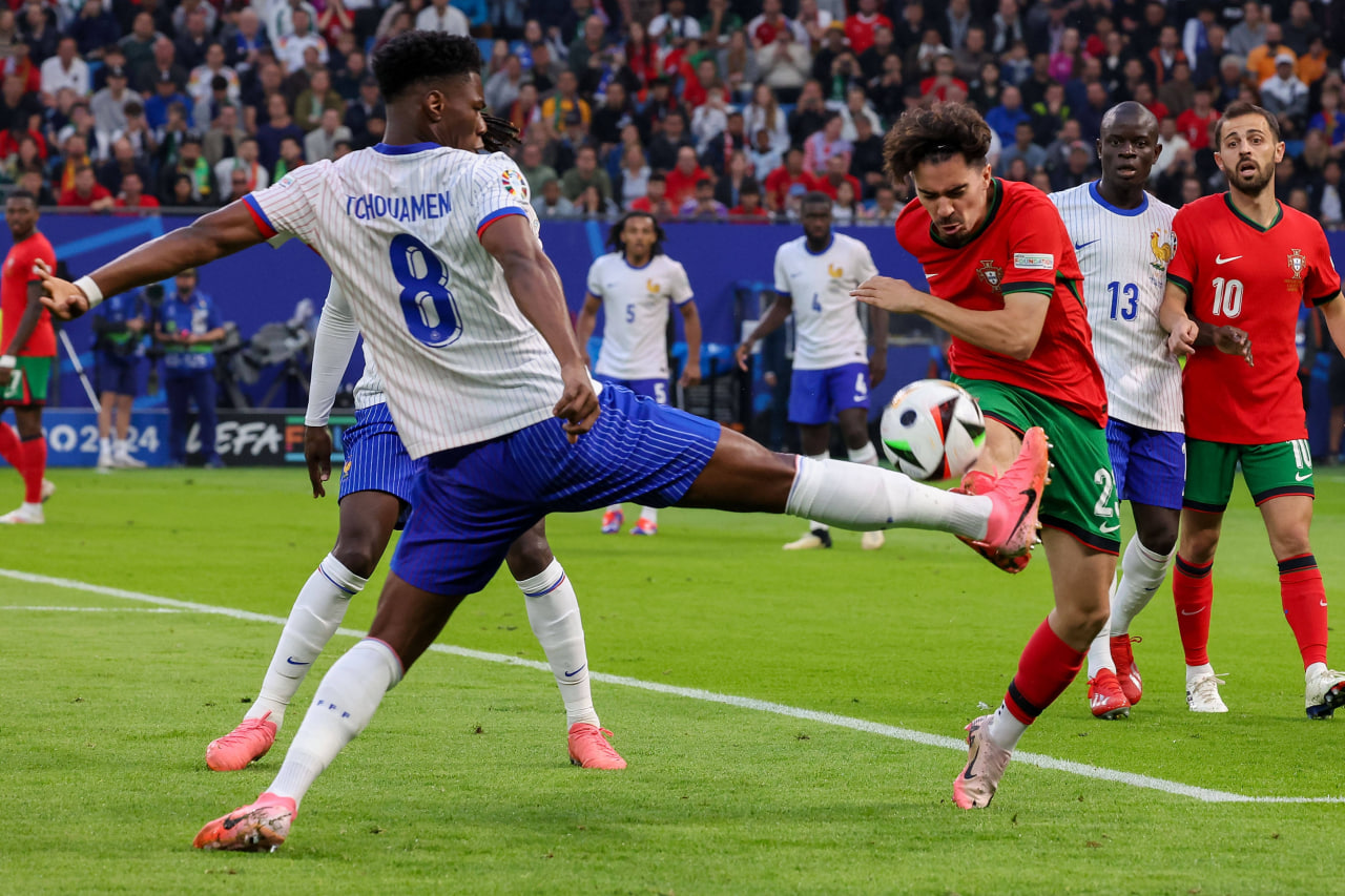 Фрагмент матча Франция — Португалия