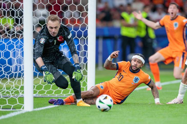 Мемфис Депай