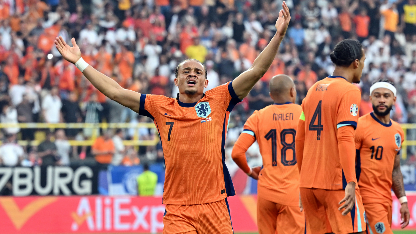 Радость Хави Симонса после забитого гола