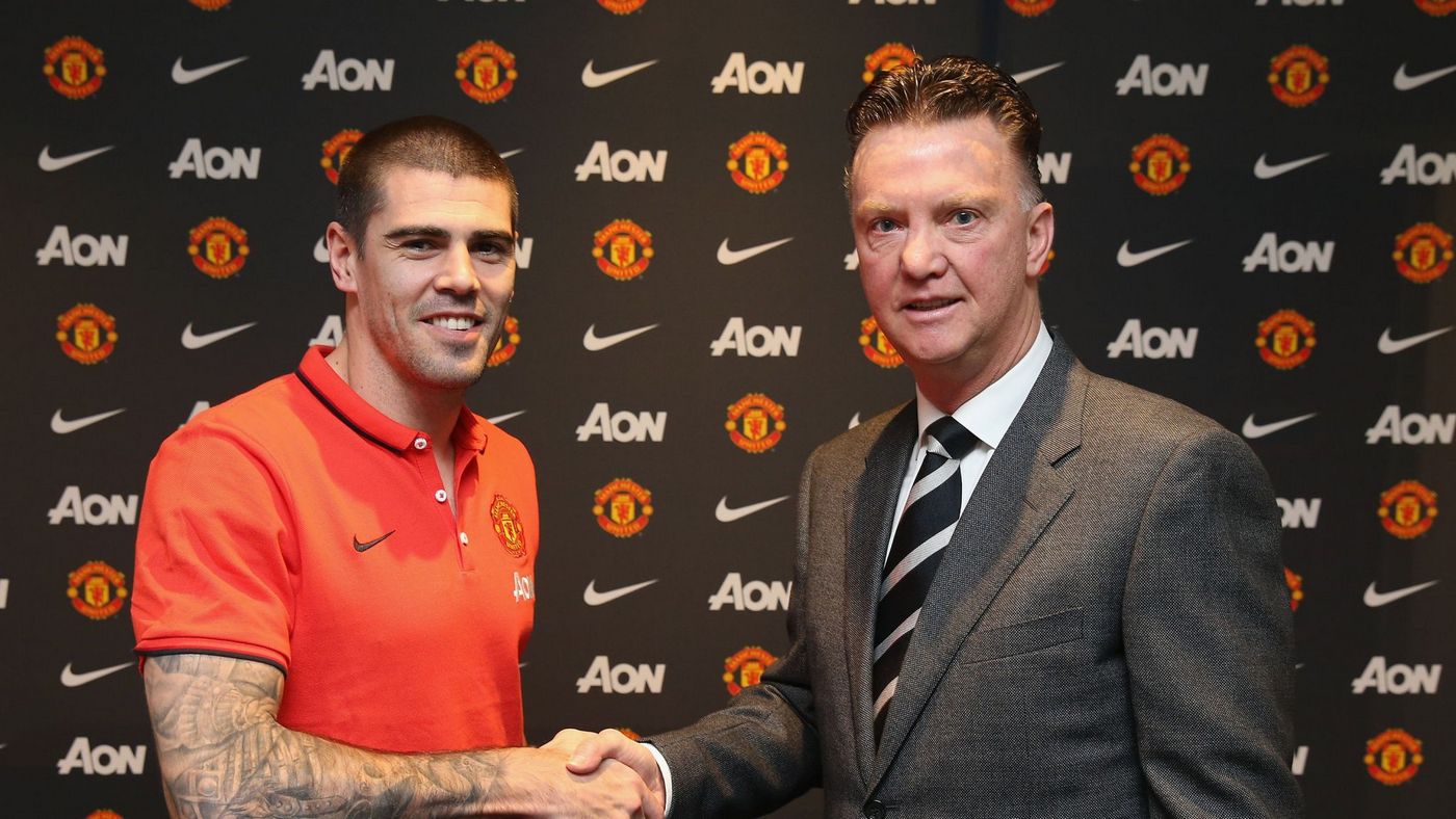 Виктор Вальдес и Луи ван Гал