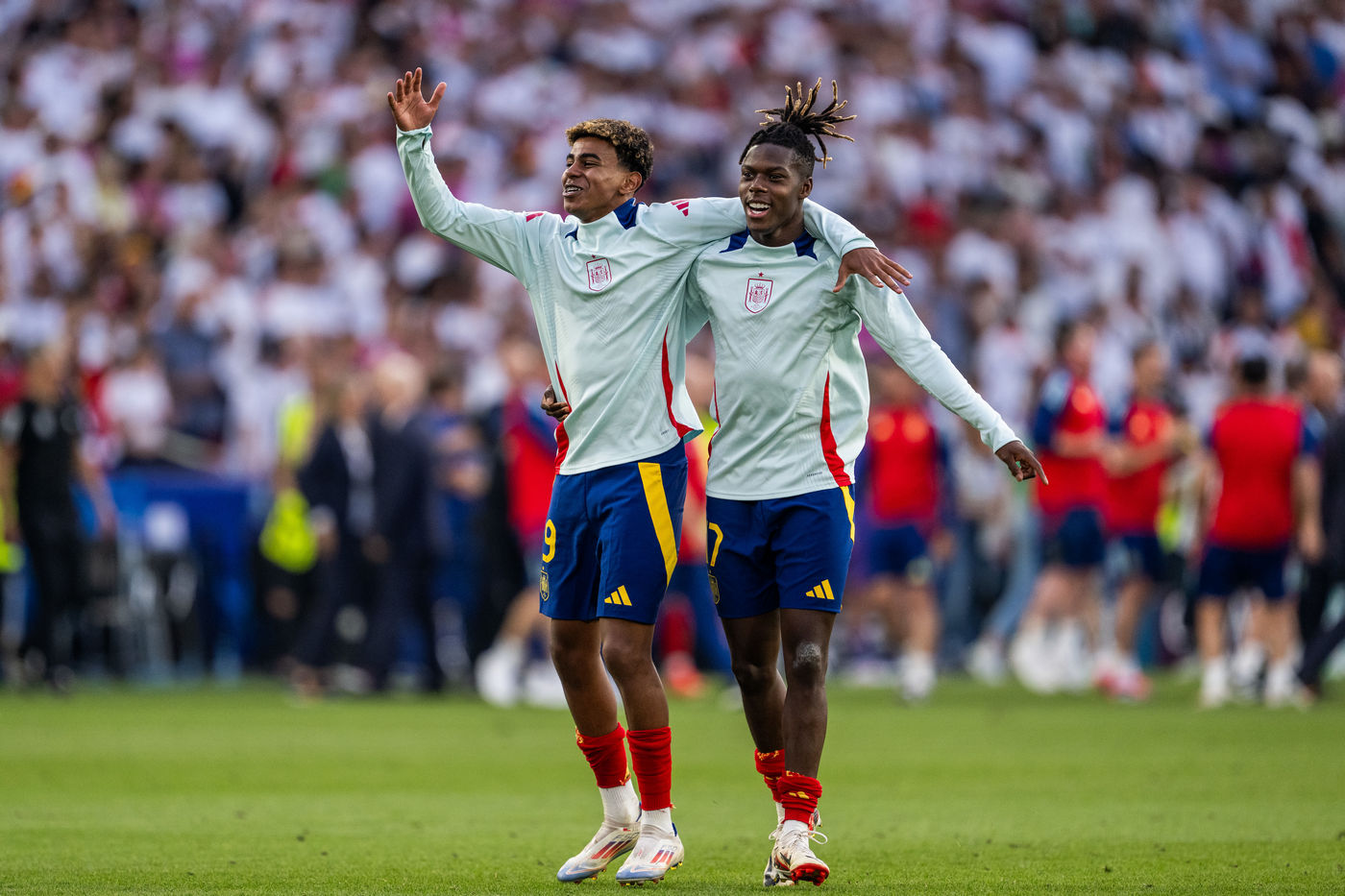 Ламин Ямаль и Нико Уильямс