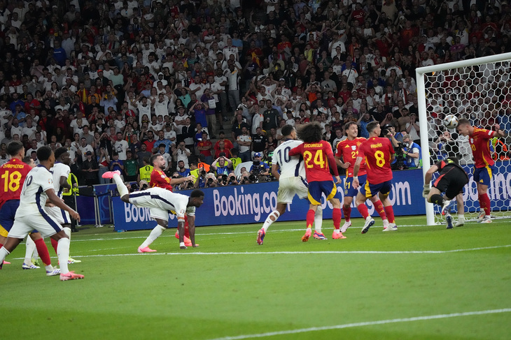 Сэйв турнира от Дани Ольмо