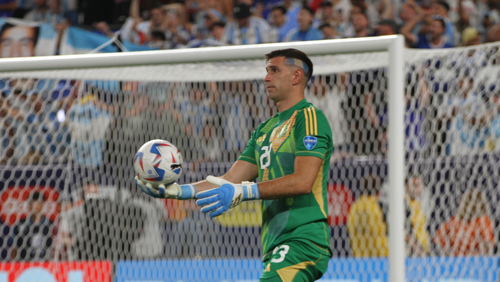 Эмилиано Мартинес