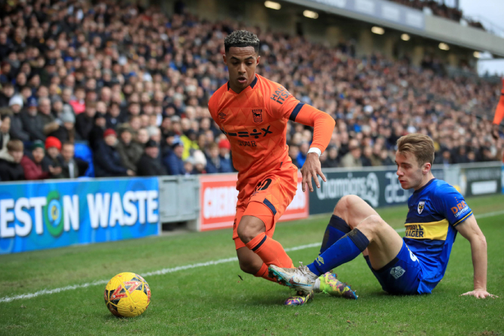 Омари Хатчинсон