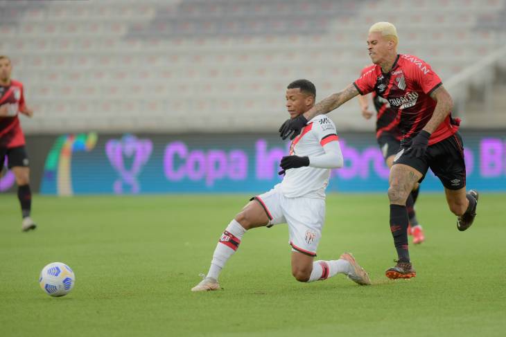 Артур Гомес