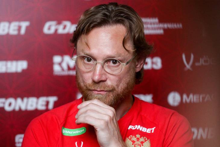 Валерий Карпин