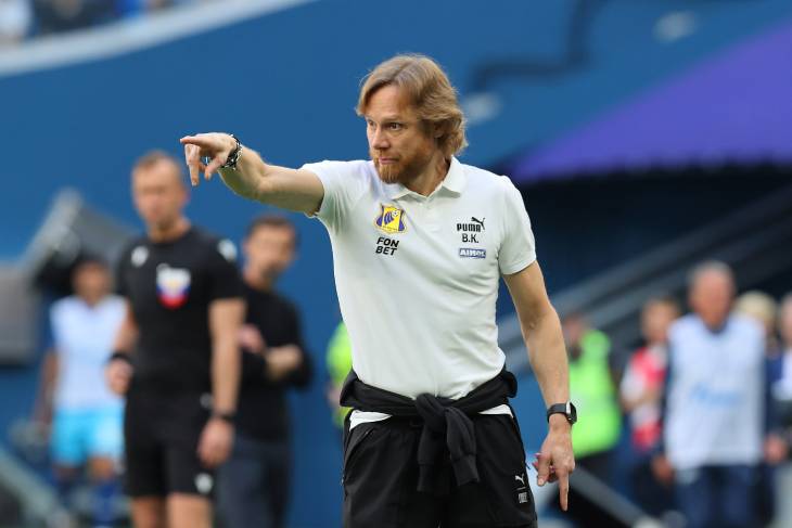 Валерий Карпин