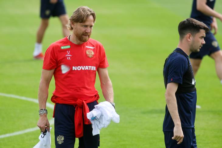 Валерий Карпин