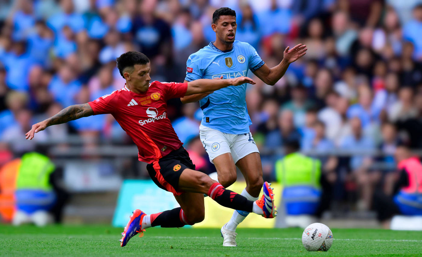 Лисандро Мартинес