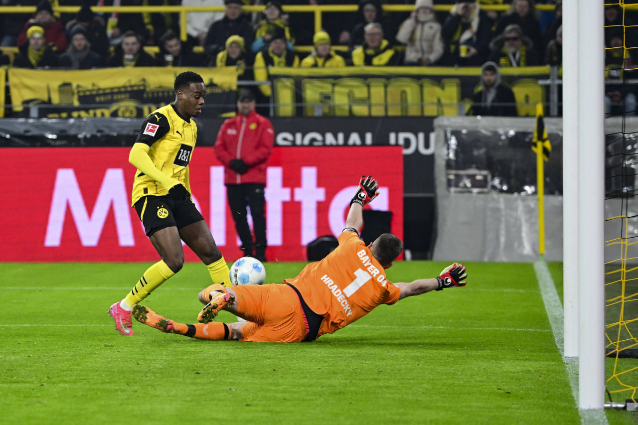 Байноу-Гиттенс отыгрывает один мяч