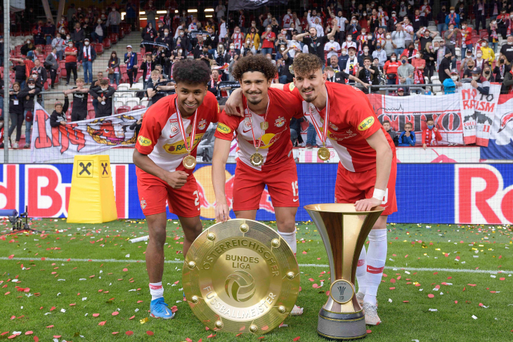 Карим Адейеми (слева) 