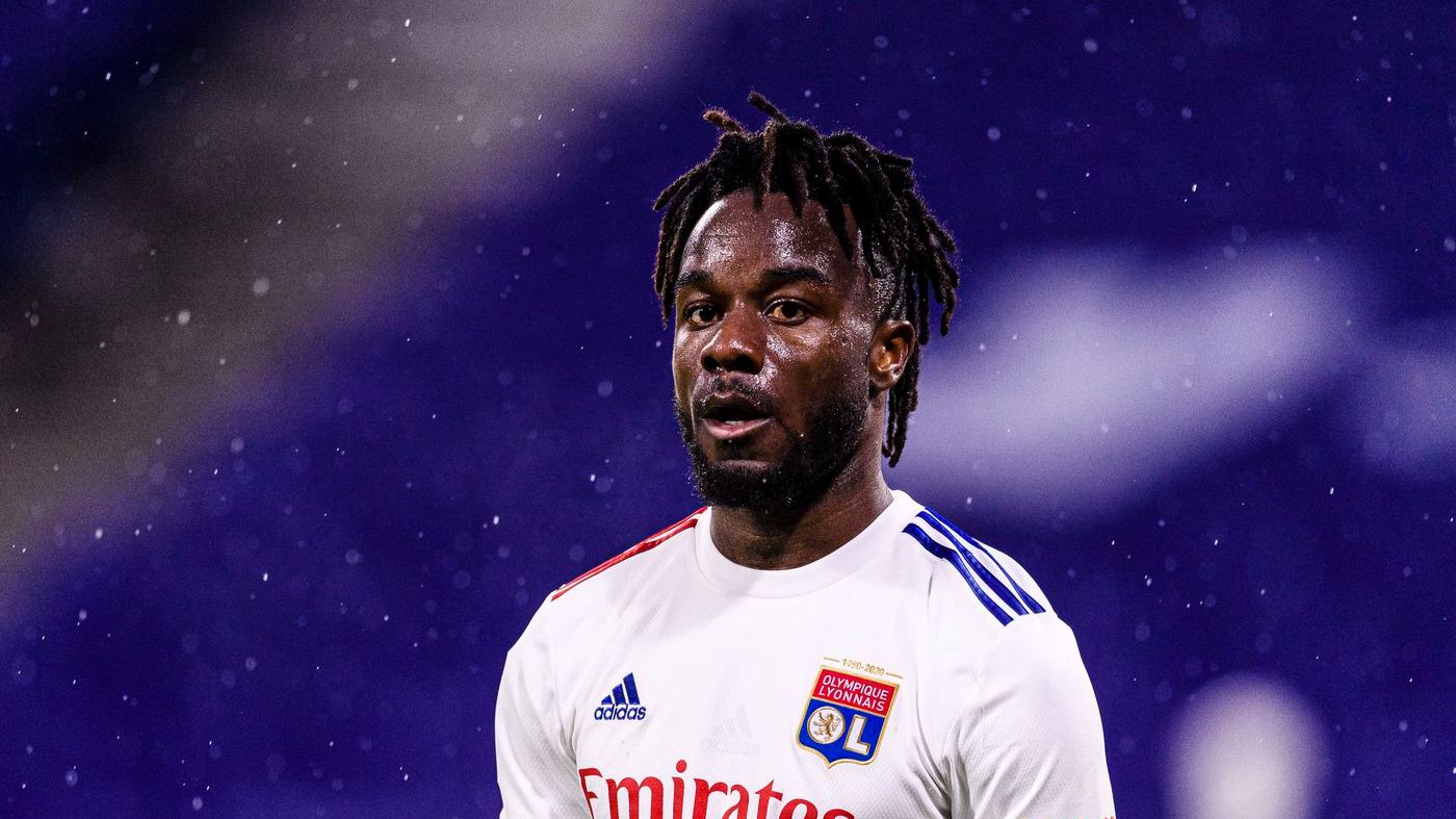 Максвел Корне