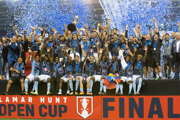 «Канзас Сити» празднует победу в Открытом Кубке США