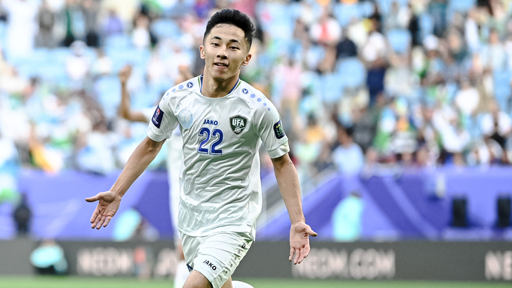 Аббосбек Файзуллаев — полузащитник сборной Узбекистана