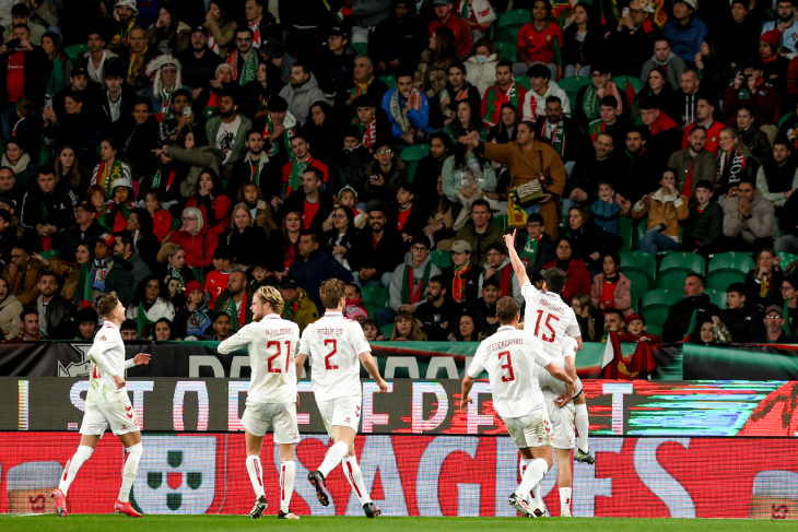 Датчане празднуют гол