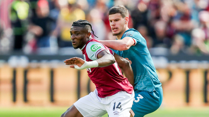 Фрагмент матча «Вест Хэм» — «Борнмут»