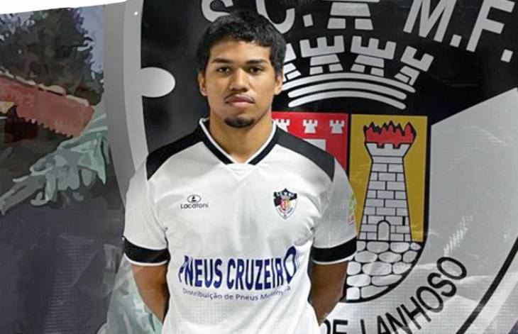 Густаво Сантос 