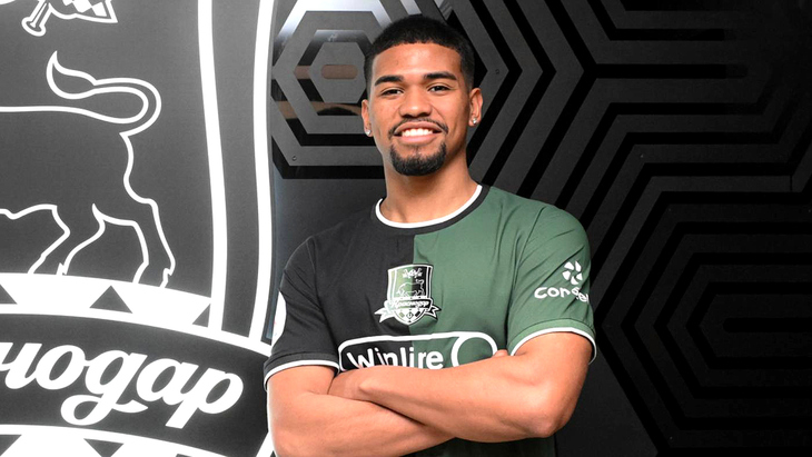 Густаво Сантос