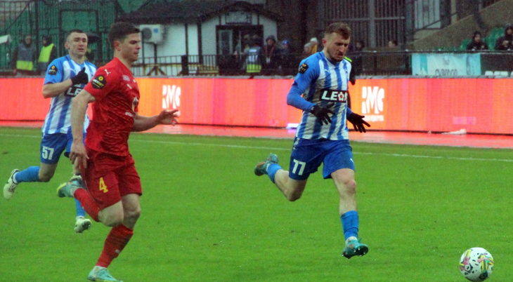 Дмитрий Сасин в матче с «Арсеналом»