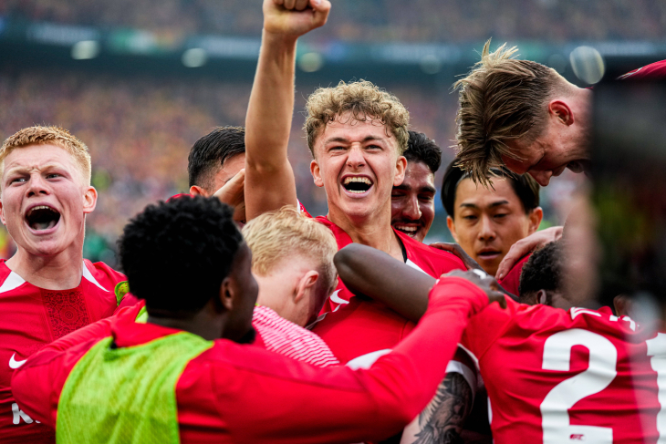 Гоу Эхед Иглз — АЗ