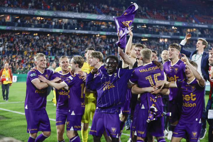 Гоу Эхед Иглз — АЗ