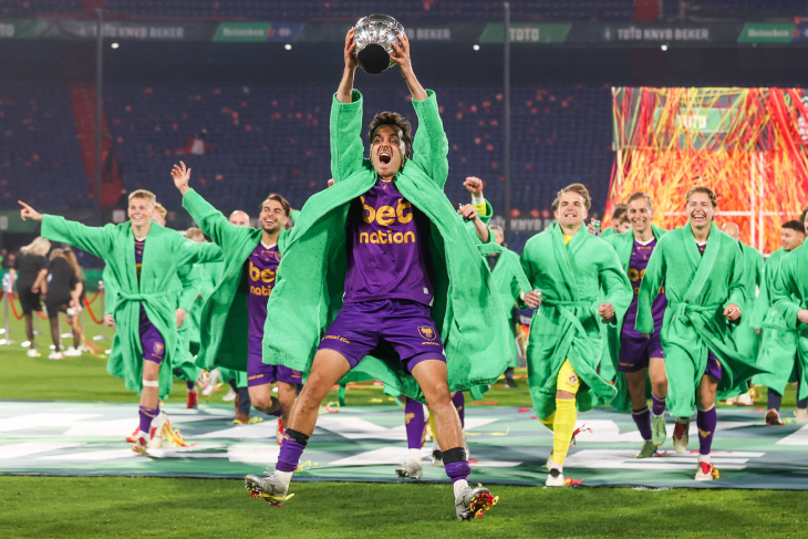 Гоу Эхед Иглз — АЗ