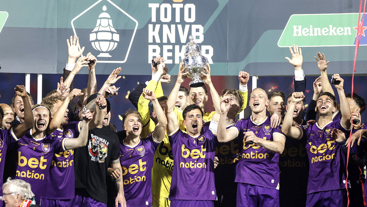 АЗ — Гоу Эхед Иглз