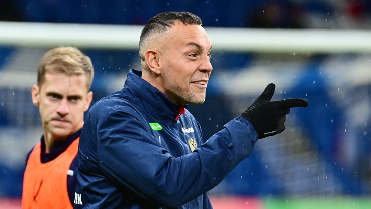 Артем Дзюба — нападающий «Акрона»