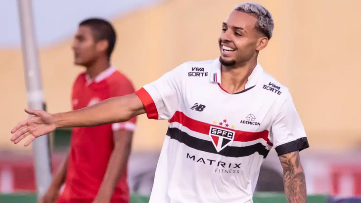 Матеус Алвес