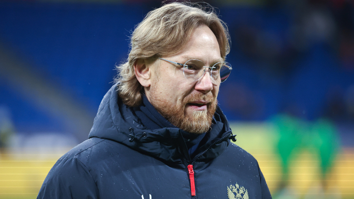 Валерий Карпин