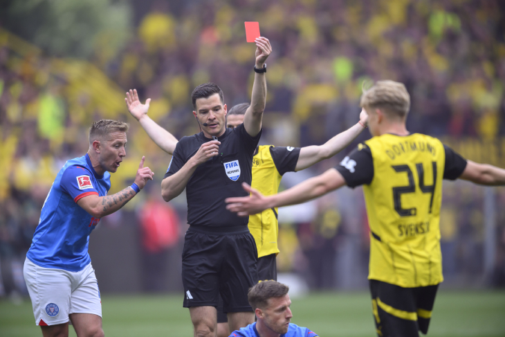 Боруссия Дортмунд — Хольштайн Киль