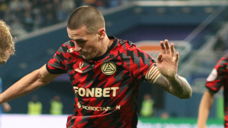 Стефан Лончар — полузащитник «Акрона»