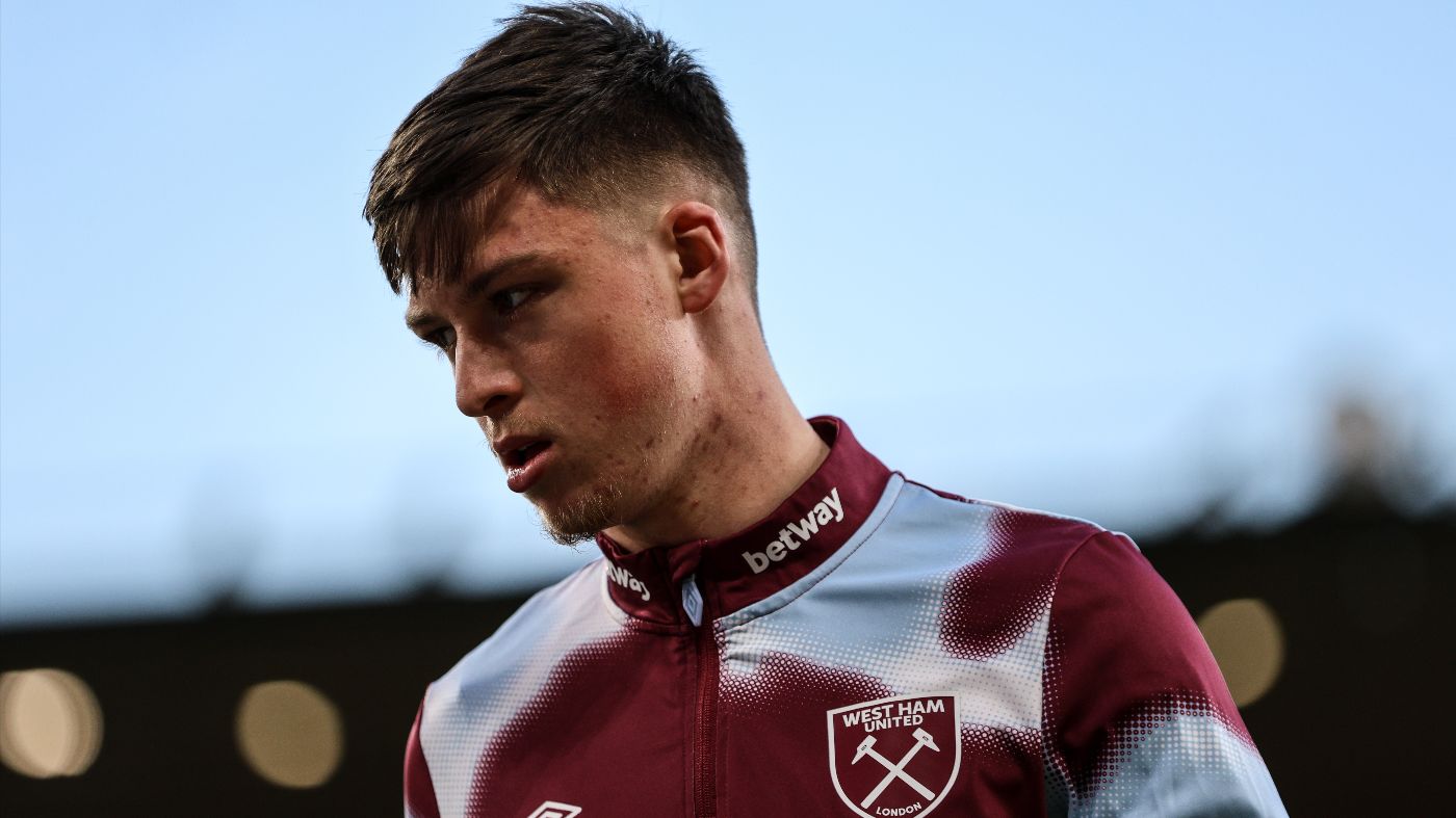 Оливер Скарлз