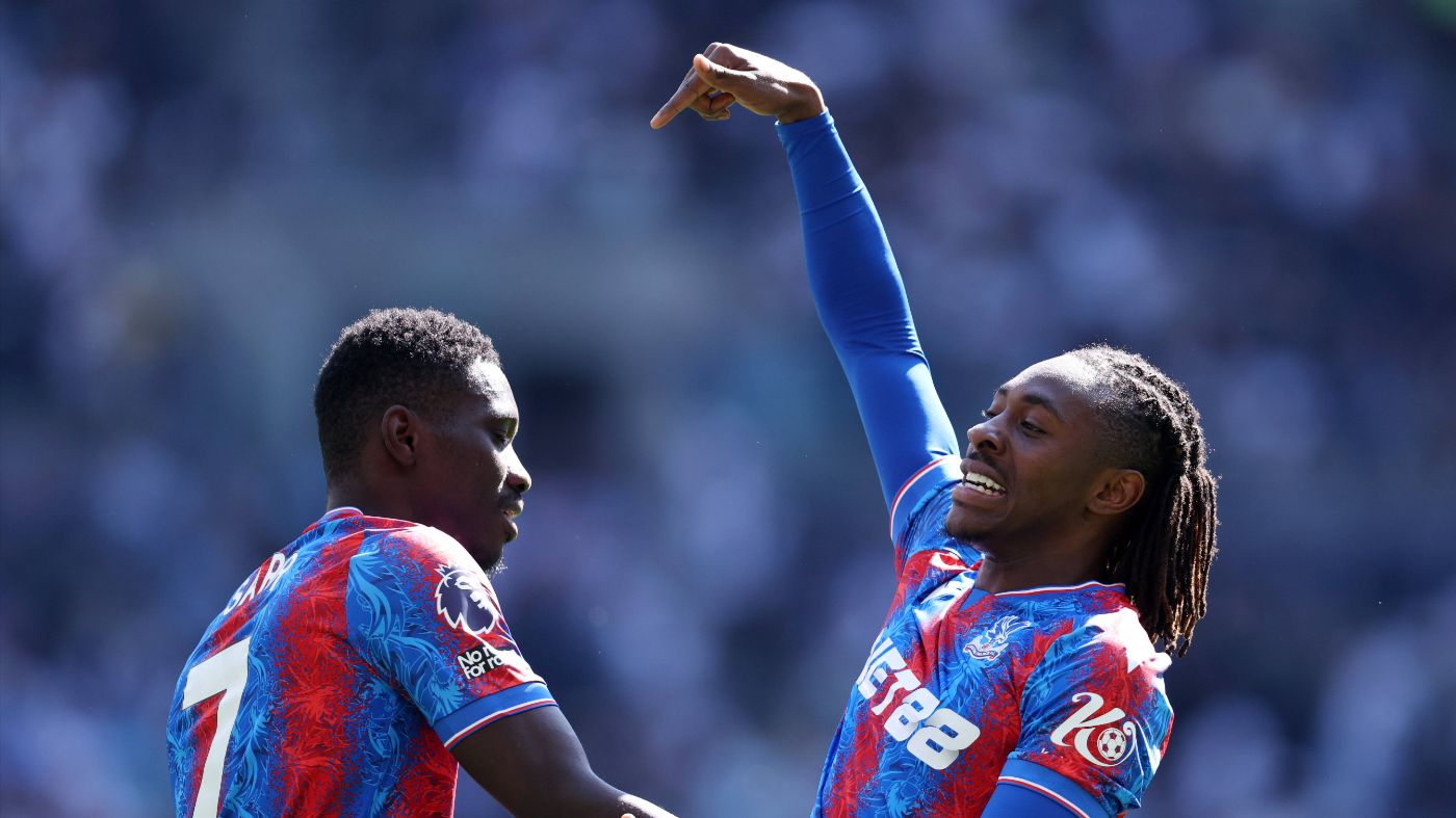 Исмаила Сарр и Эберечи Эзэ