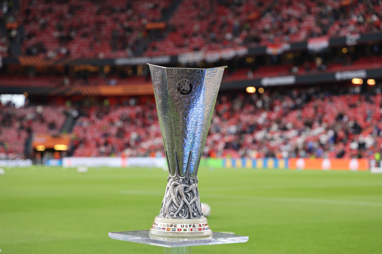 Кубок УЕФА на стадионе Сан-Мамес в Бильбао