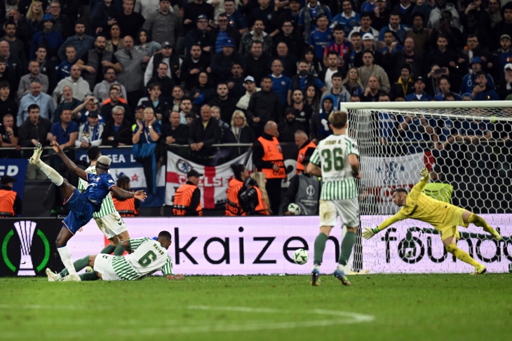 Гол Кайседо