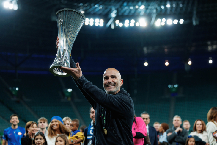 Энцо Марескa