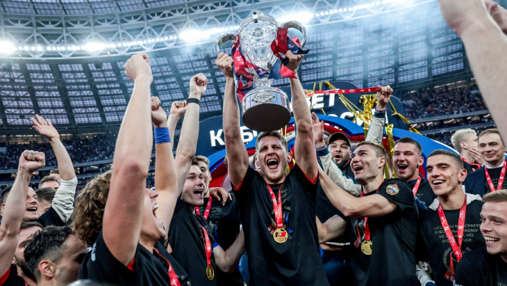 Игроки ЦСКА с Кубком России